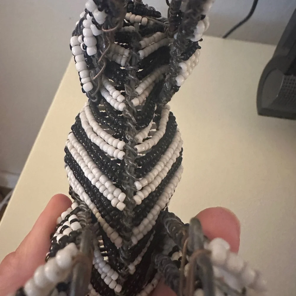 Handmade beaded wire zebra sculpture - Picture 5 of 6